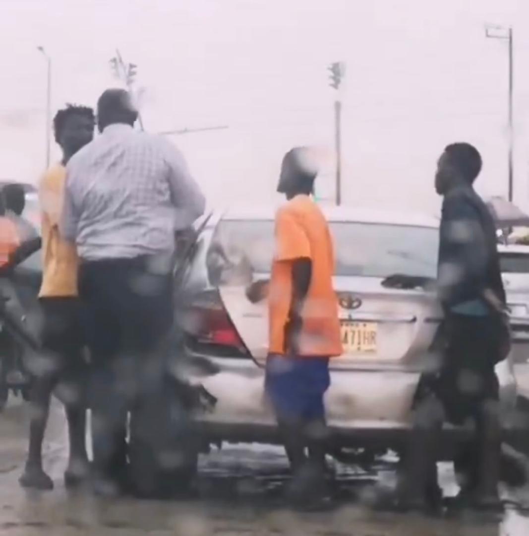 Lagos police command reacts to trending video of street urchins demanding money from commuter whose car ran out of fuel